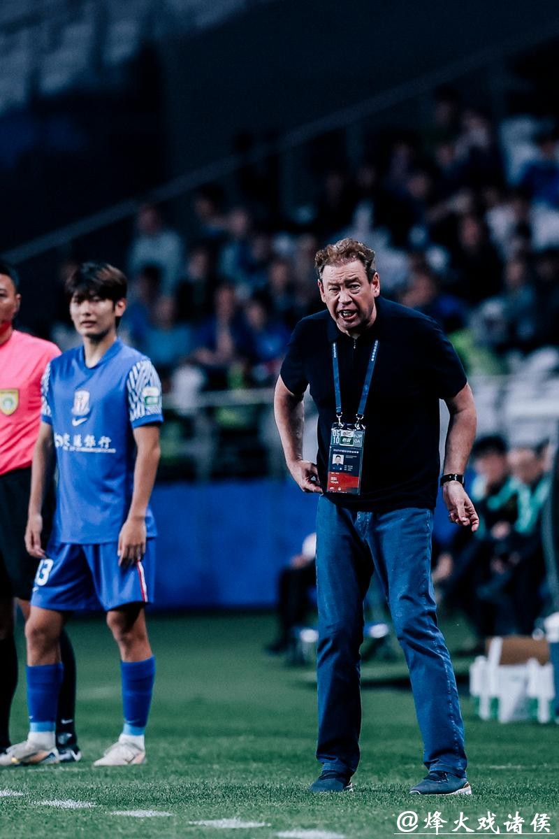 新民体育丨斯卢茨基终于要“变”了？